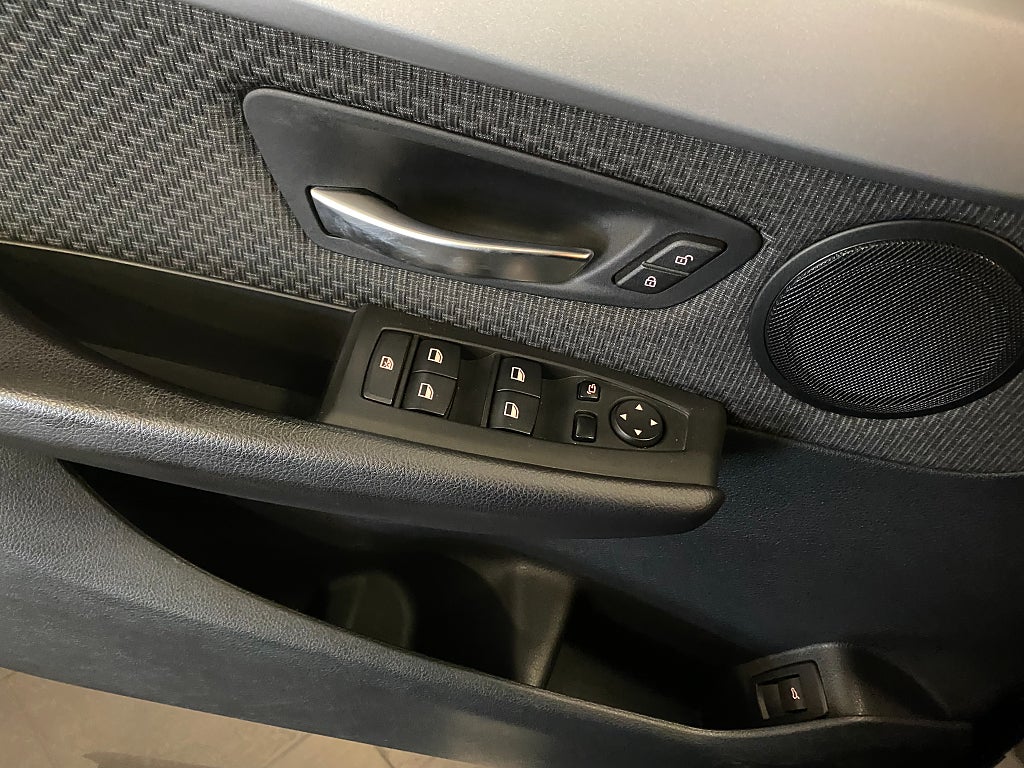 BMW 218i 2016 - miniatyr 23