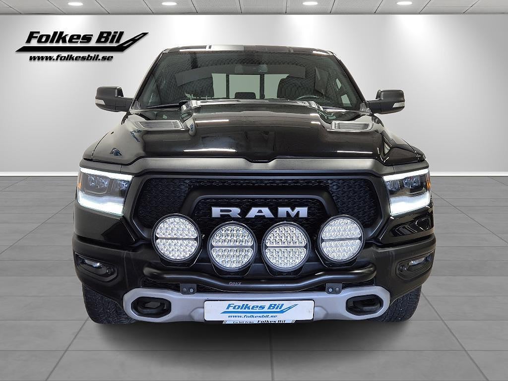 Dodge RAM 1500 Rebel 5.7L V8 HEMI 395 hk Luftfj.
