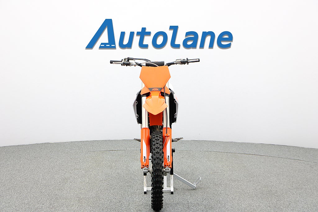 KTM 250 SX-F *Gångtid 82h ( Timräknare ) El-start