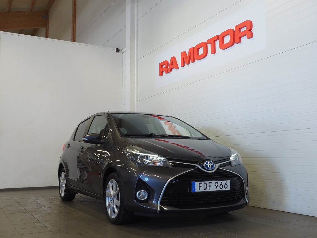 Toyota Yaris Hybrid e-CVT 101hk | Edition Feel | Navi | Värmare | 2015