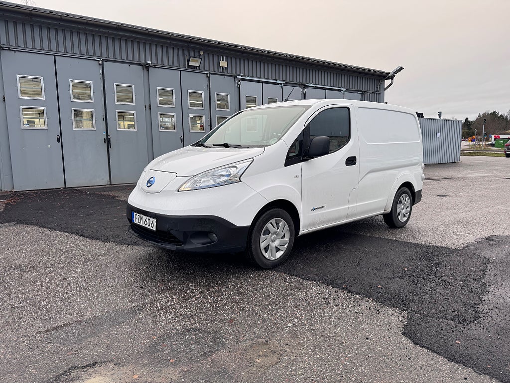 Nissan e-NV200 Van 24 kWh Serviceinredning B-Kamera 