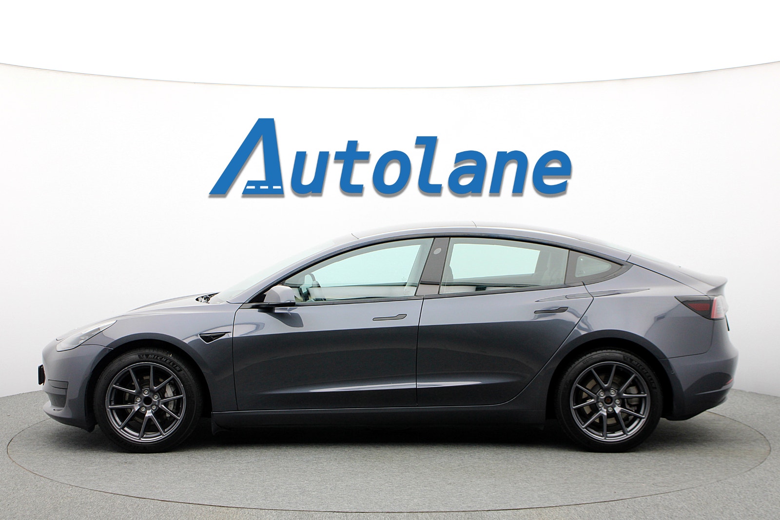 Tesla Model 3 Standard Range, 283ps, 2022