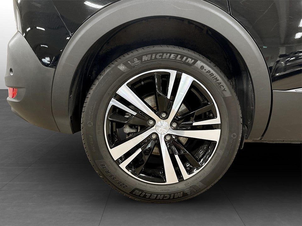Bild på Peugeot 5008 GT 1.2 PT 130hk Aut 7-SITS B-KAMERA CARPLAY