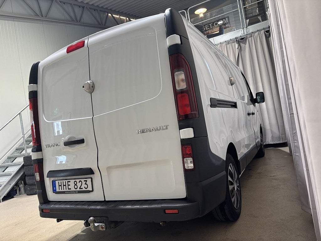 Renault trafic Skåpbil 2.7t 1.6 dCi Drag 1 ägare