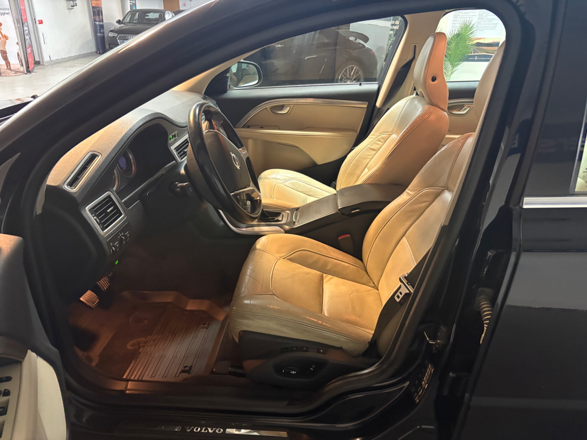 Volvo V70 2011, photo 6/10