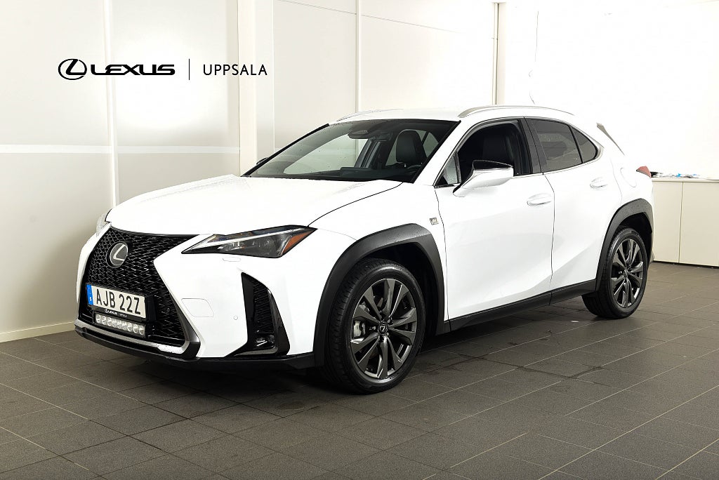 Lexus UX 300h F Sport Design
