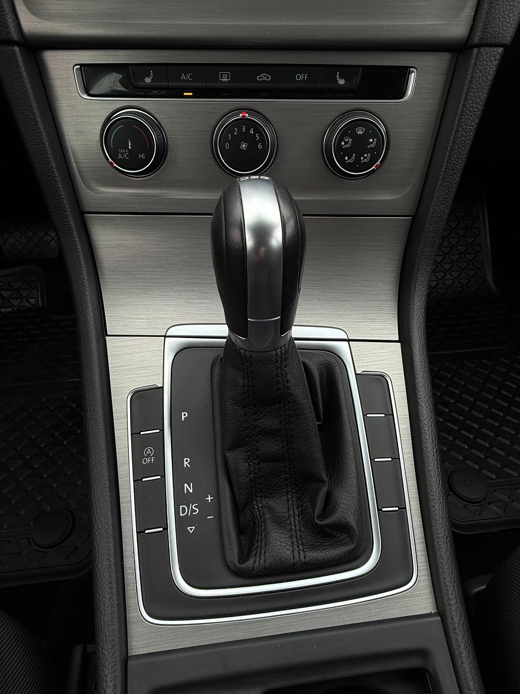 Volkswagen Golf Sportscombi 1.2 TSI Automat Base 2 Ägare 11600 mil - miniatyr 17