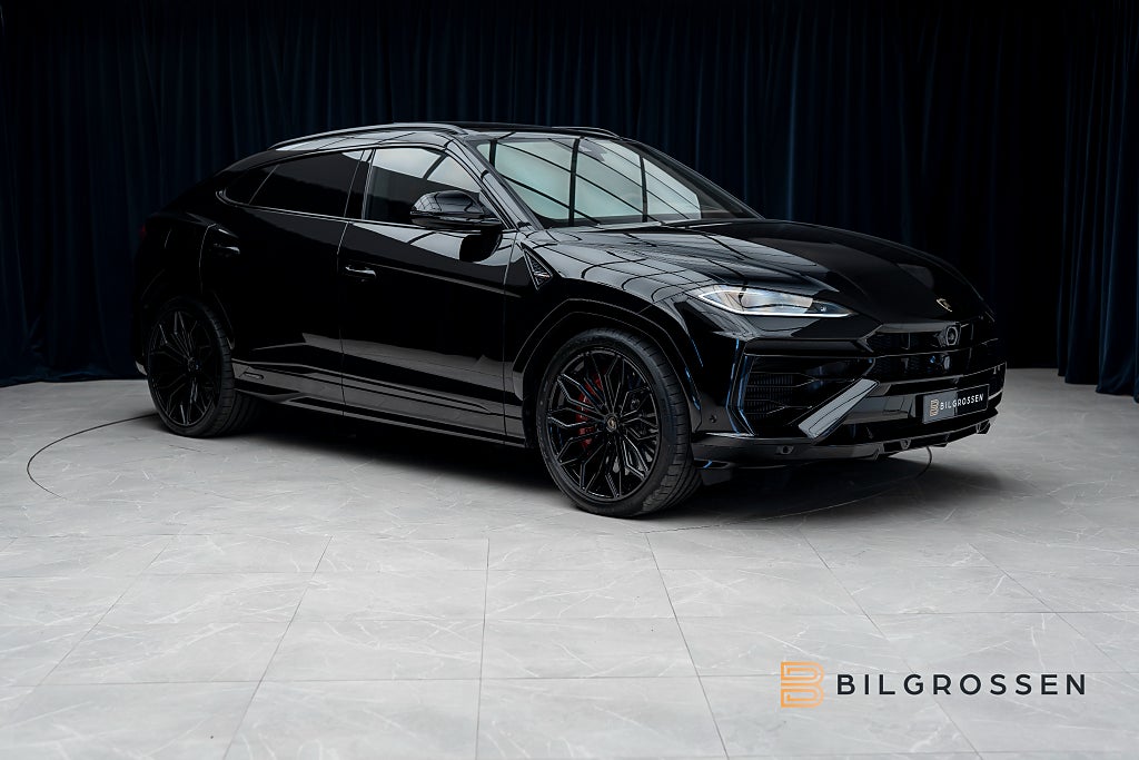 Lamborghini Urus SE Style-P Dark Adv 3D B&O Nero Helene 23” NY