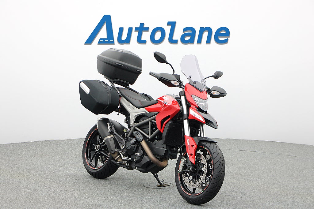 Ducati Hypermotard 821 SP * Nya däck Nyservad*
