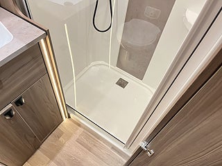 Husbil-halvintegrerad Kabe NOVUM 750 T 21 av 28