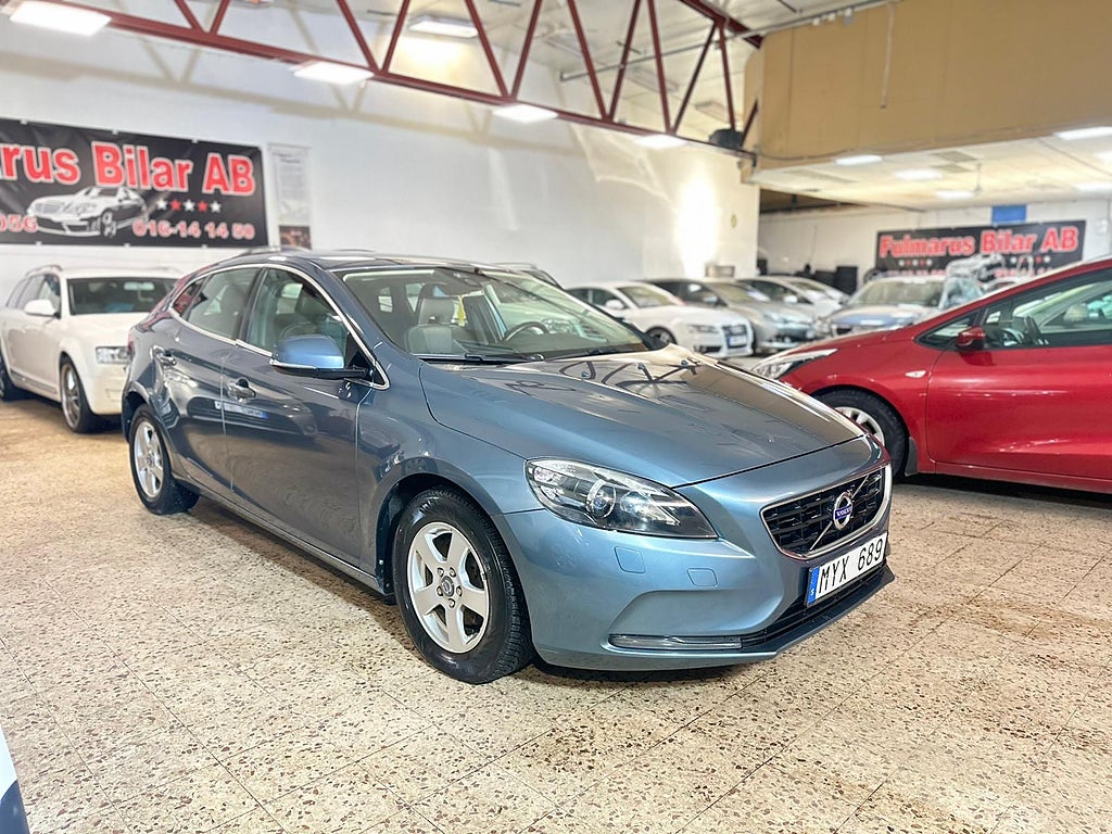 Volvo V40 D2 Ny Servad & Besiktigad 