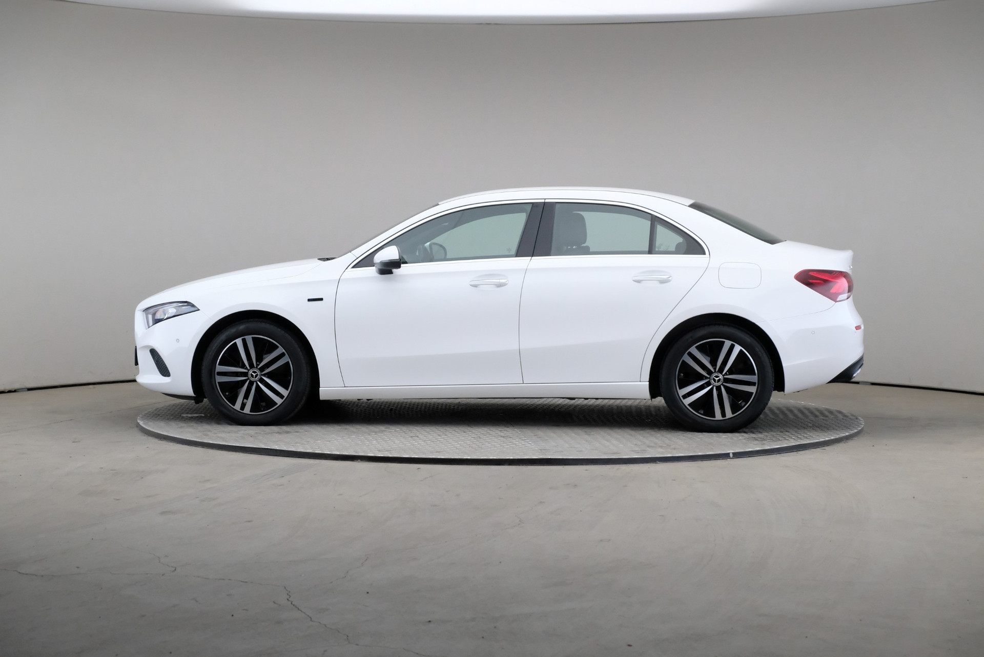 Mercedes-Benz A 2021, bild 4/34