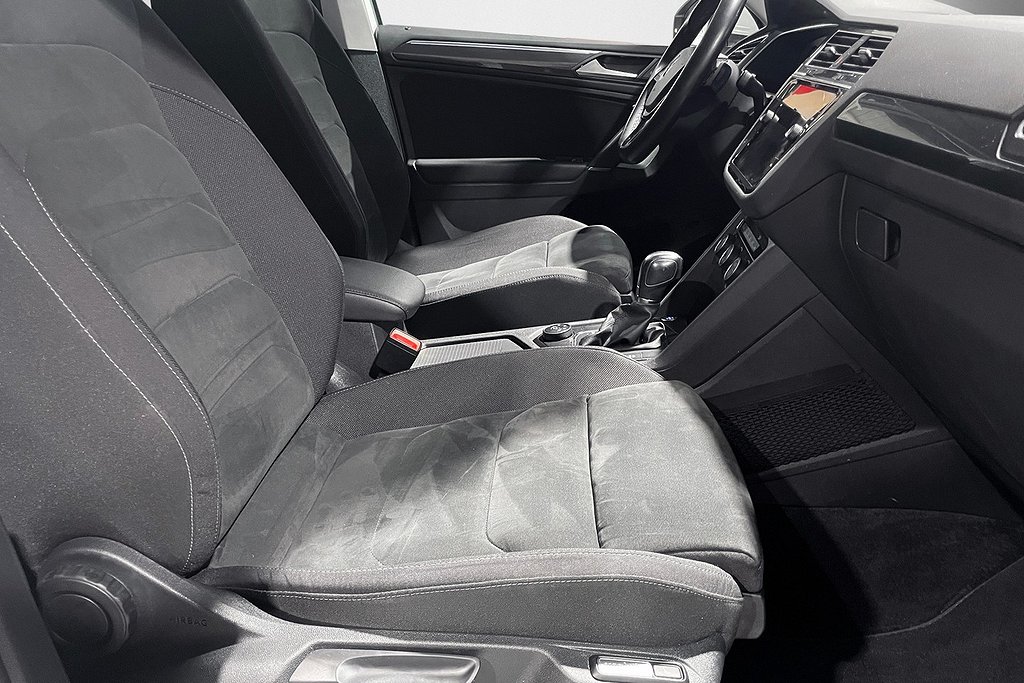 Volkswagen Tiguan Allspace R-LINE |4WD|DRAG | 7sits| Värmare 2019