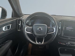 Volvo XC40 T4 AWD R-Design S&V-hjul/Drag/Kamera/Navi/Pvärm/ – bild 9