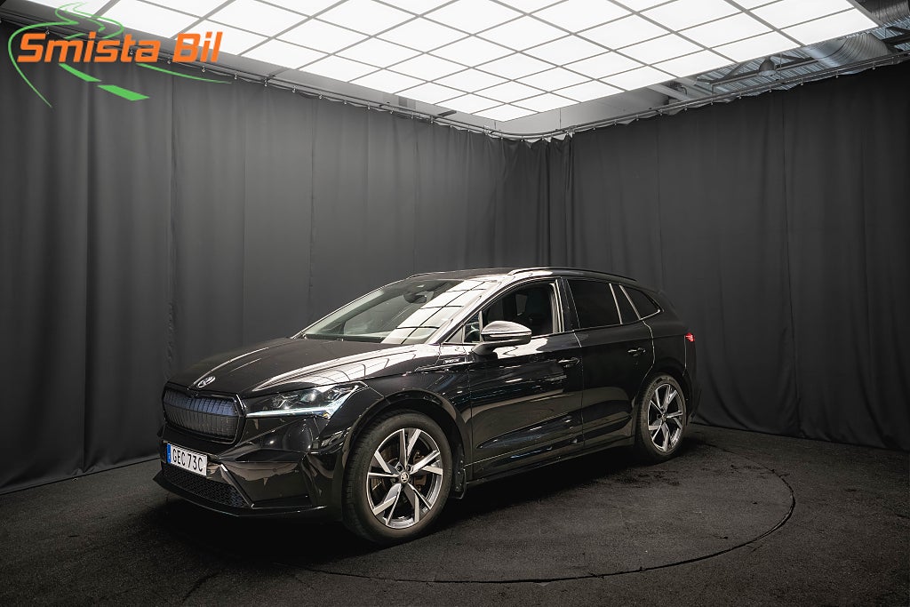 Skoda Enyaq iV 80 SPORTLINE DRAG KAMERA VÄRMEPUMP 1-ÄGARE MOMS