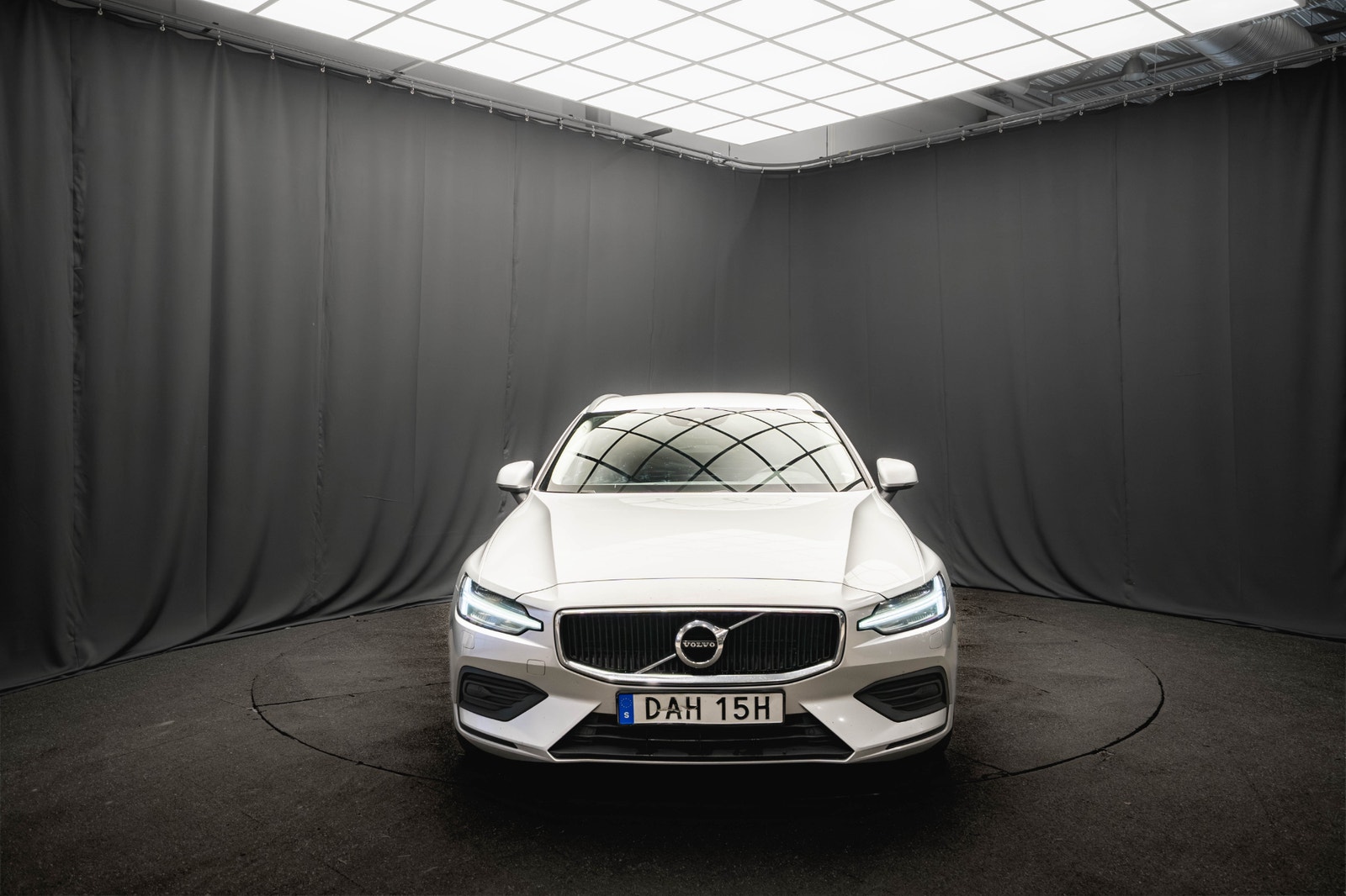 Volvo V60 B4 Advanced KAMERA D-VÄRMARE 1-ÄGARE ADAPTIV-FART MOMS 2022 - miniatyr 3