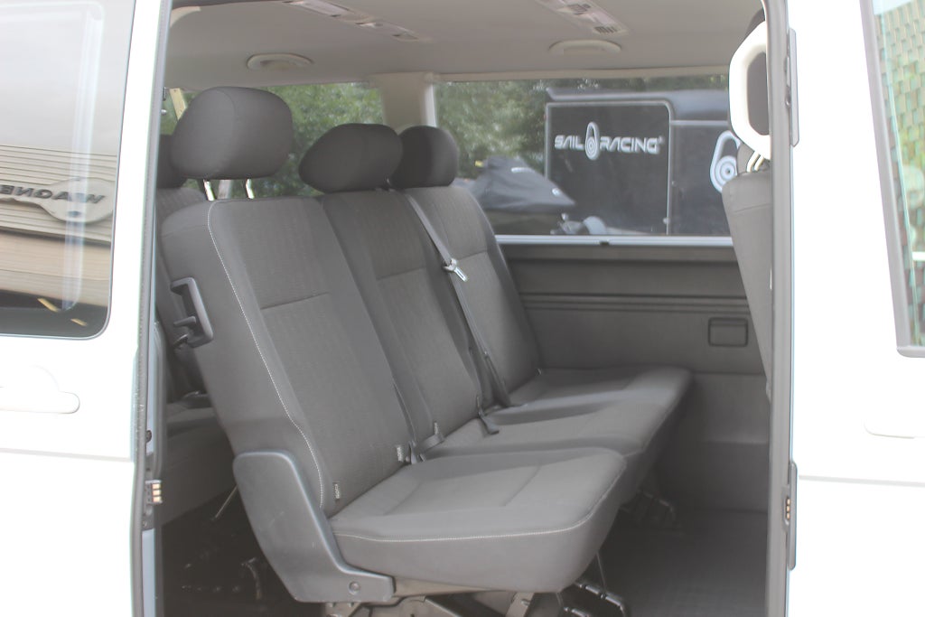 Volkswagen Caravelle 2016 - miniatyr 6