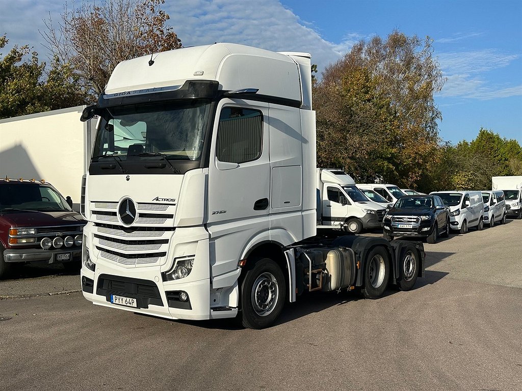 Välj märke Actros 2753 Gigaspace 530hk