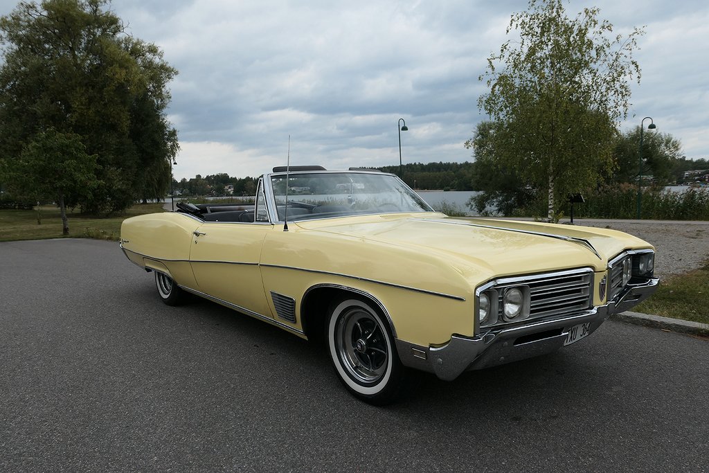 Buick Wildcat Custom Convertible 