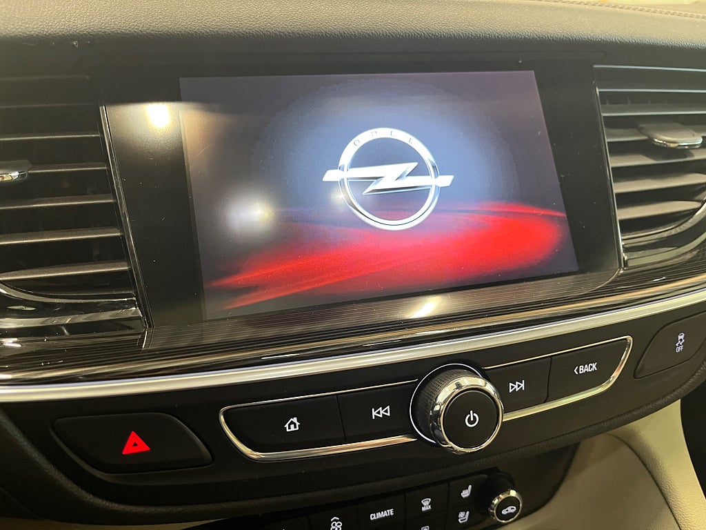 Opel Insignia Grand Sport 2.0 Turbo 4x4 Business 260hk thumbnail
