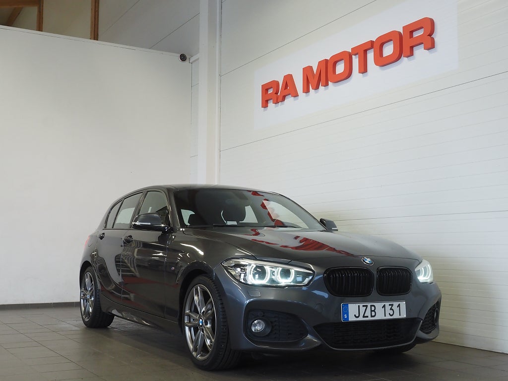BMW 116 d M Sport P-Sensorer Farthållare HiFi Shadowline 18" 2016