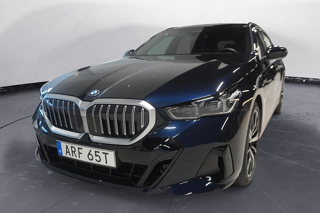 BMW 530e xDrive Touring M Sport Business Edition Innovation Drag 360