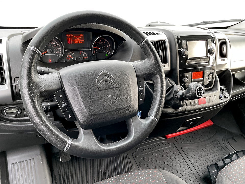Bild på Citroen Jumper Bus Pre 2.2 BHDi 165hk L3H2 NYBILSGARANTI TOM 2028