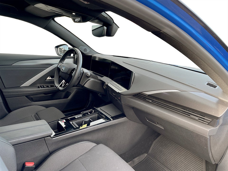 Bild på Opel Astra GS ST 1.2 PT 130hk Aut - RATTVÄRME