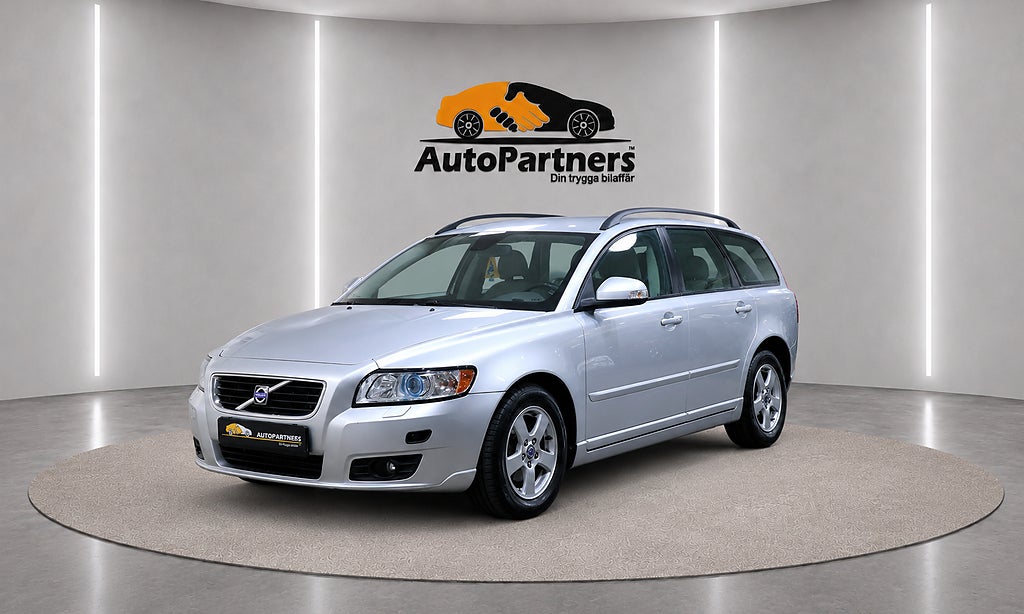 Volvo V50 1.8 F Momentum UNIKT SKICK! M.värm PDC 1.95% MÅSTE SES!