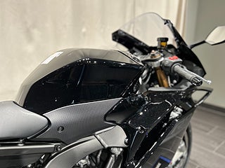 Yamaha R9 / Ny 2026 / Tech Black / Snart omgående leverans!