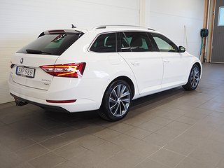 Kombi Skoda Superb 6 av 21