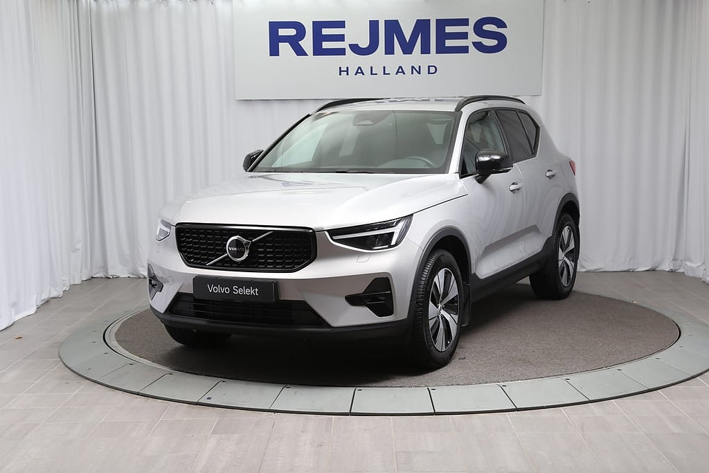 Volvo XC40 B4 FWD Bensin Plus Dark |Drag |Kamera |Elstol