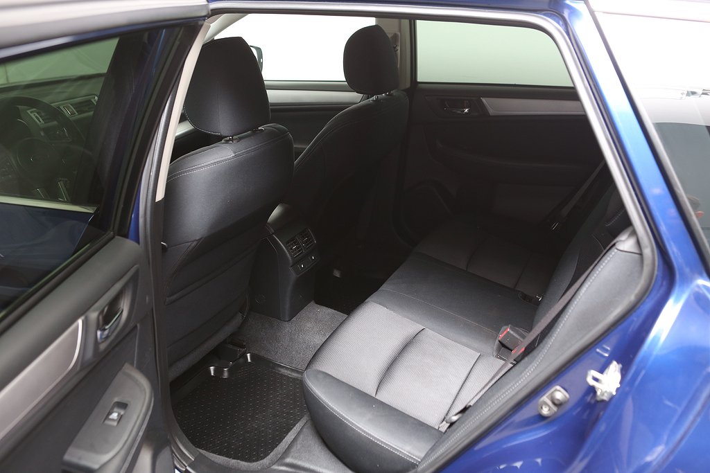 Subaru Outback 2,5i 175hk Base AWD Extraljus Motorv Drag 2016