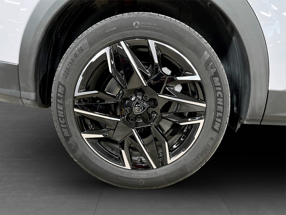 Bild på Peugeot 5008 GT Hybrid 145hk Aut 7-SITS B-KAMERA CARPLAY