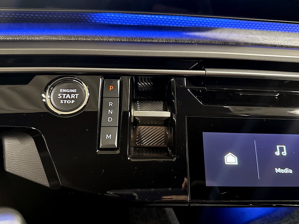 Bild på Peugeot 5008 GT Hybrid 1.2 PT 145hk Aut B-KAMERA CARPLAY