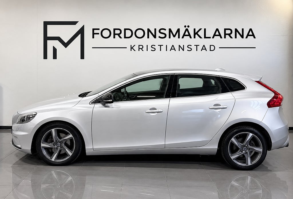 Volvo V40 T3 R-Design, Panoramaglastak, Kamrem bytt