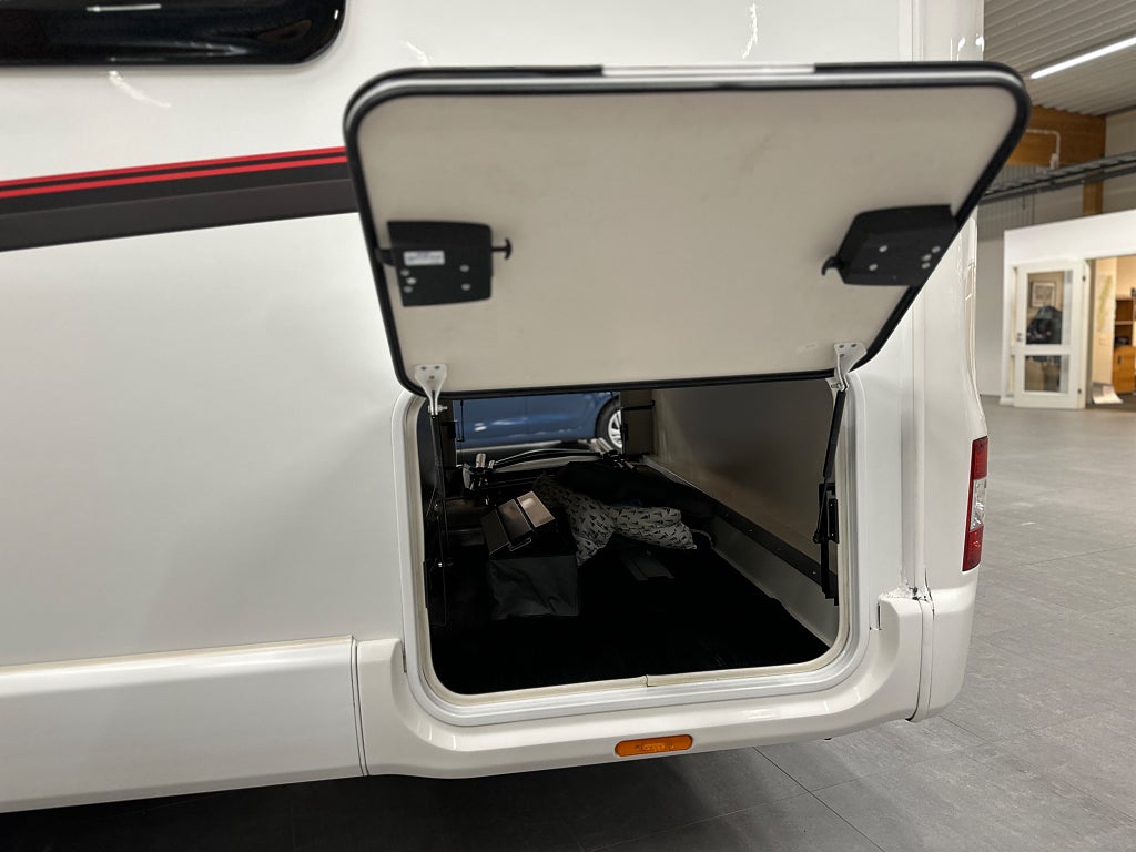 Swift 794 QB Toscane 150HK, Dubbelsäng, 1 ägare thumbnail