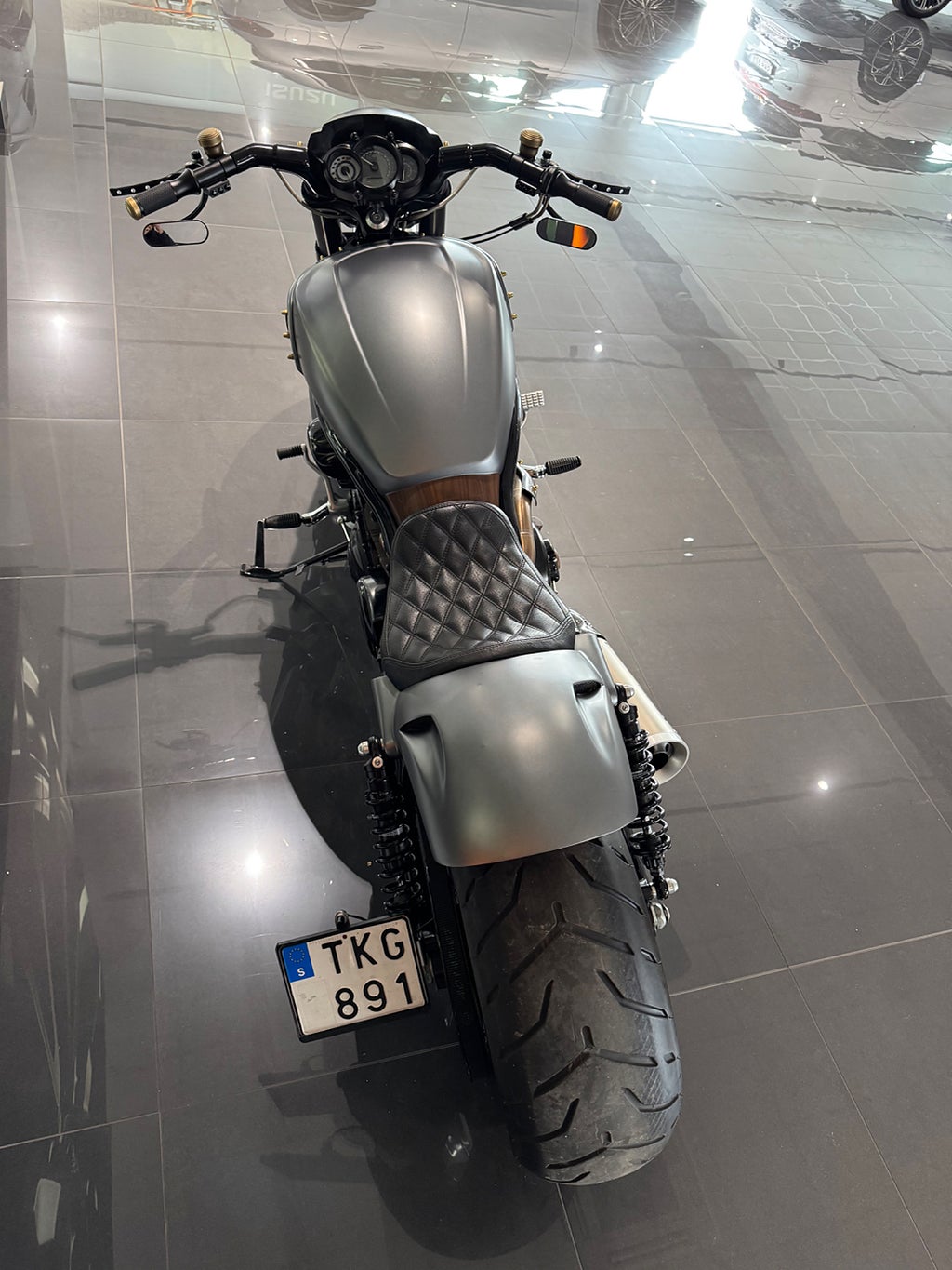 Harley-Davidson VRSCF V-Rod Akrapovic Öhlins - bild 4