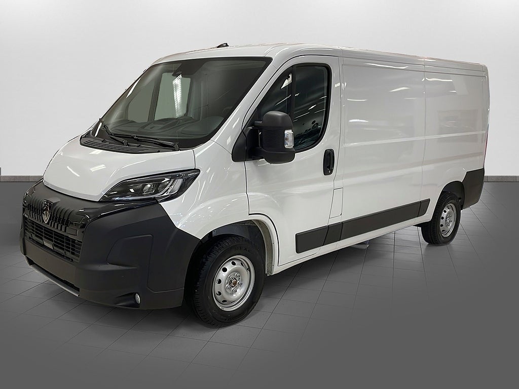Peugeot Boxer Skåpbil 335 L2H1 140 hk