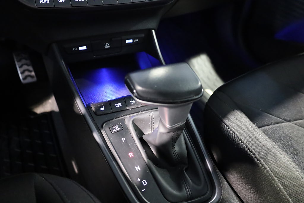 Hyundai Bayon 1.0 T-GDI DCT Essential Kamera CarPlay Leasbar Rattvärm