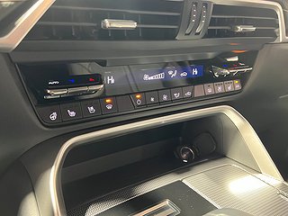 SUV Mazda CX-60 15 av 20