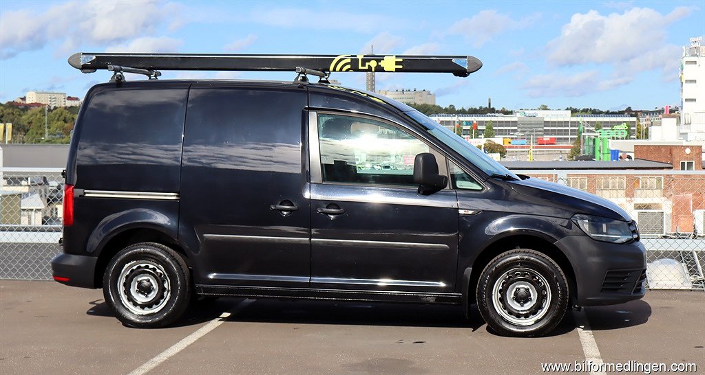 Volkswagen Caddy 2.0 TDI Verkstadsinredd Värmare Box Krok