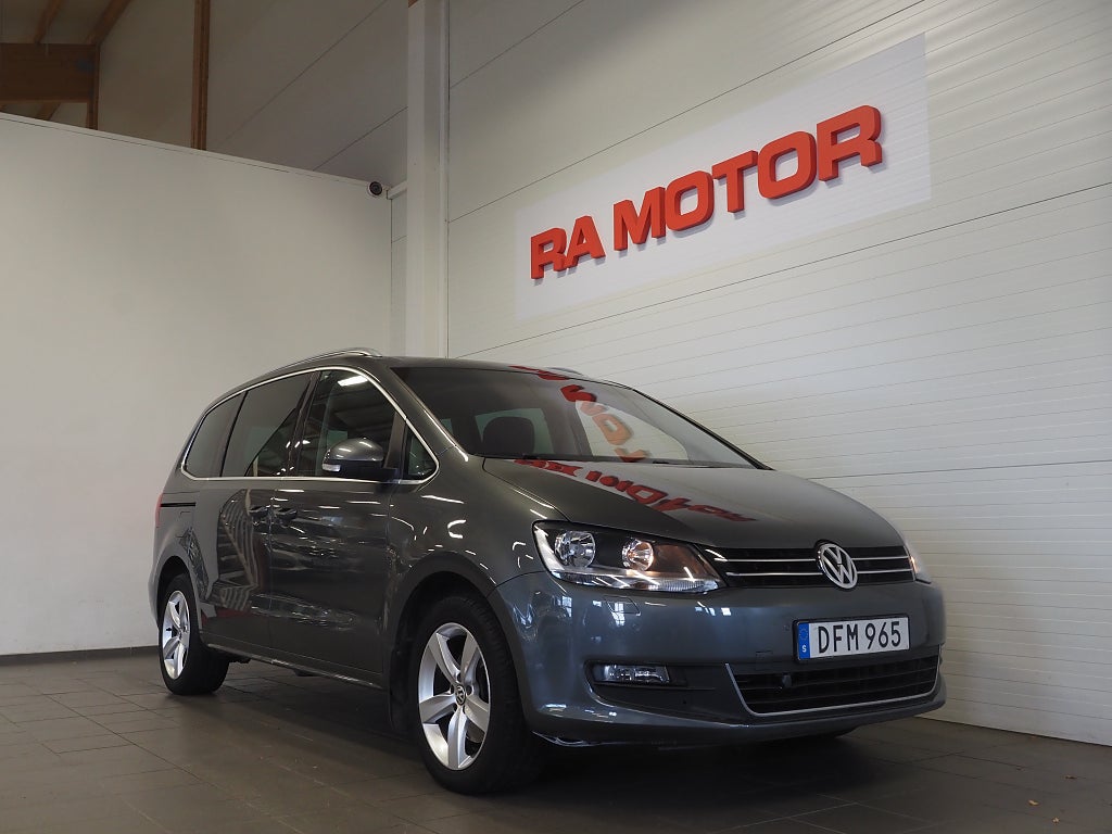 Volkswagen Sharan 7-sits 2.0 TDI 140hk Pano Drag Navi Kamera 2014
