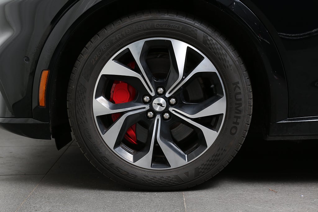 Ford Mustang Mach-E Long Range AWD 351hk Teknikpaket Drag