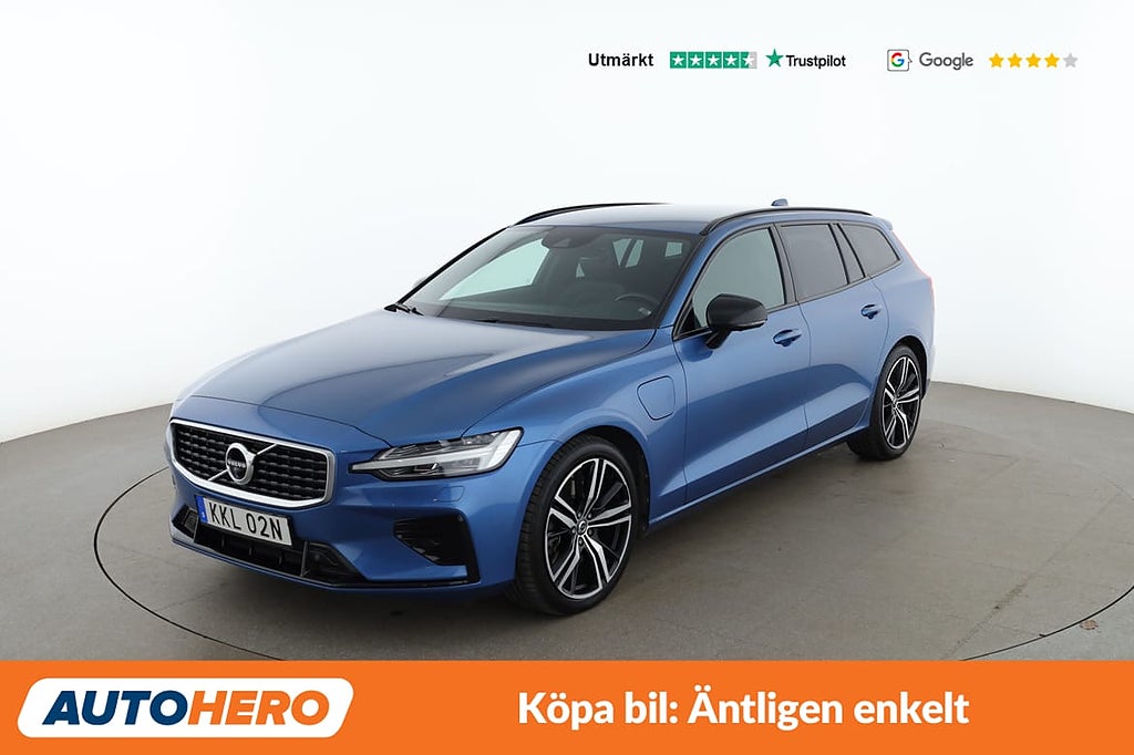Volvo V60 T8 Twin Engine AWD R-Design / VOC, BLIS, Drag, 360