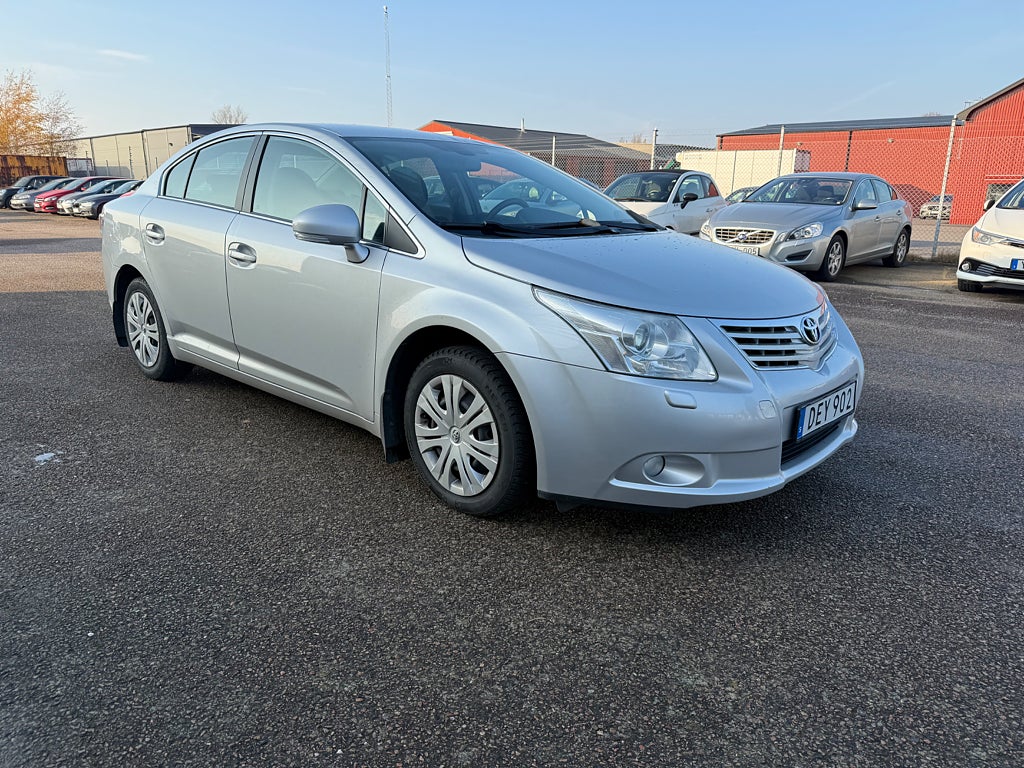 Toyota Avensis Sedan 1.8 