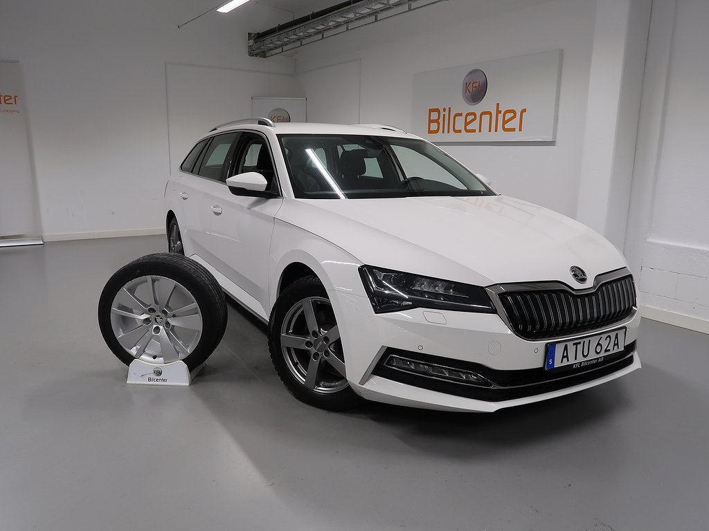 Skoda Superb *KAMPANJ* iV Kombi 1.4 Plug-in Hybrid V-Däck ingår Navi-Drag-Vär