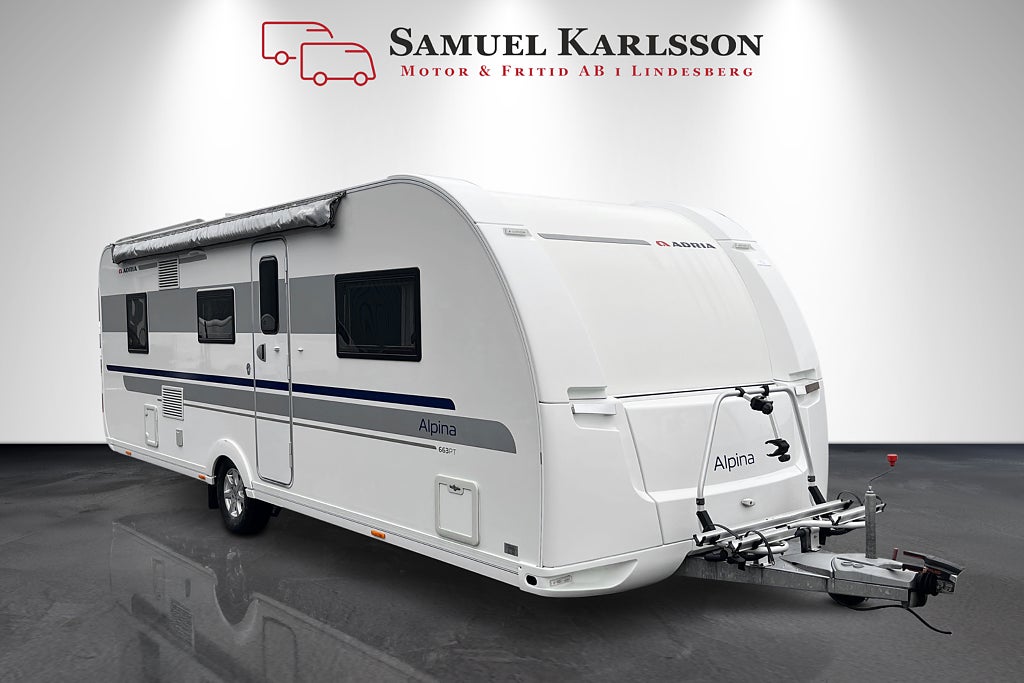 Adria Alpina 663 PT | ALDE | Queensbed | Barnkammare | Ugn