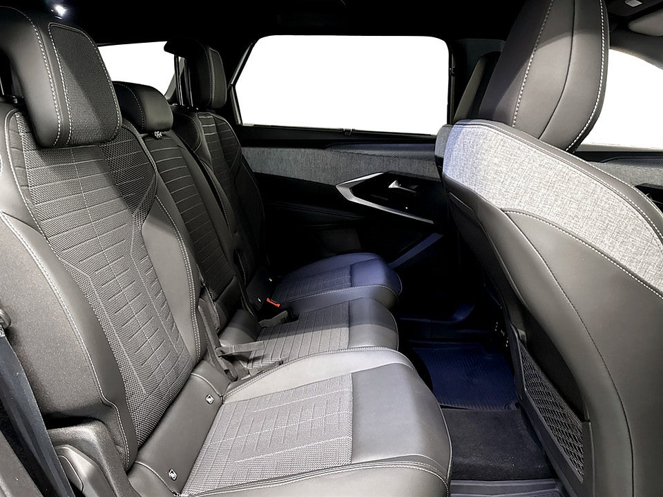 Bild på Peugeot 5008 GT Hybrid 145hk Aut 7-SITS B-KAMERA CARPLAY