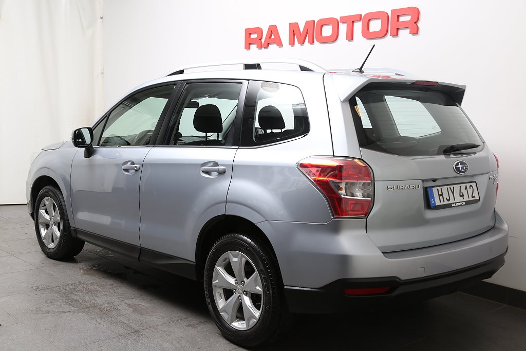 Subaru Forester 2,0D 147hk XS 4WD 1ägare Extraljus P-Värmare